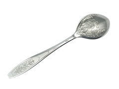Серебряная столовая ложка с тонким резным узором на черпачке и ручке «Астра»